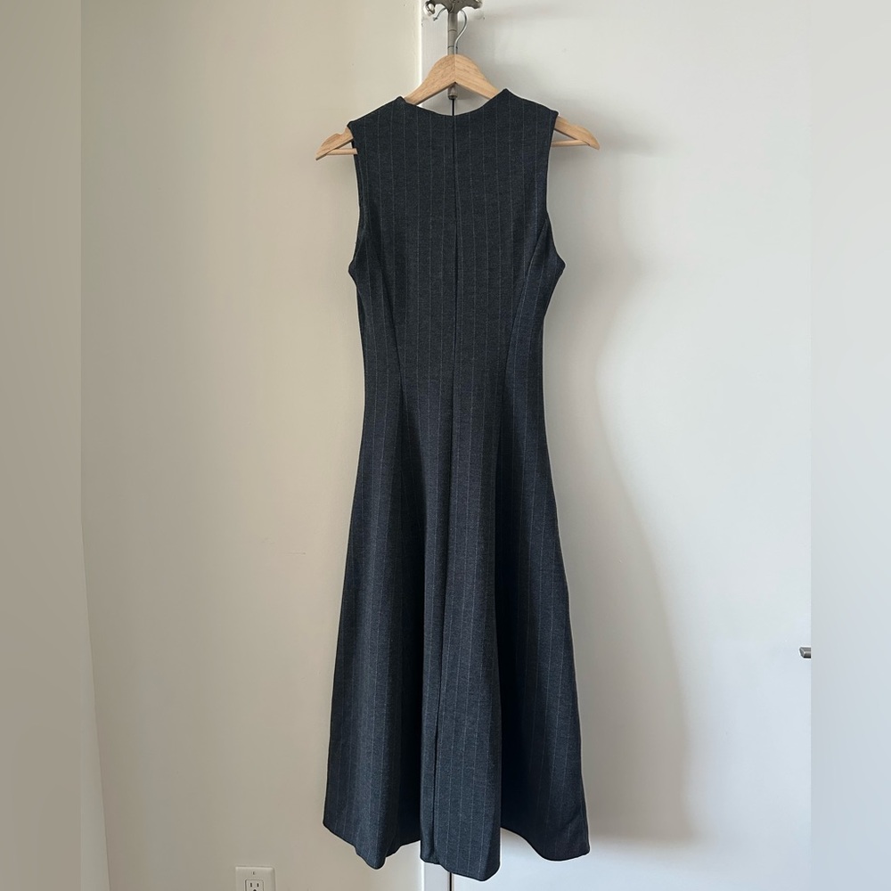 Elegant Black Sleeveless Dress